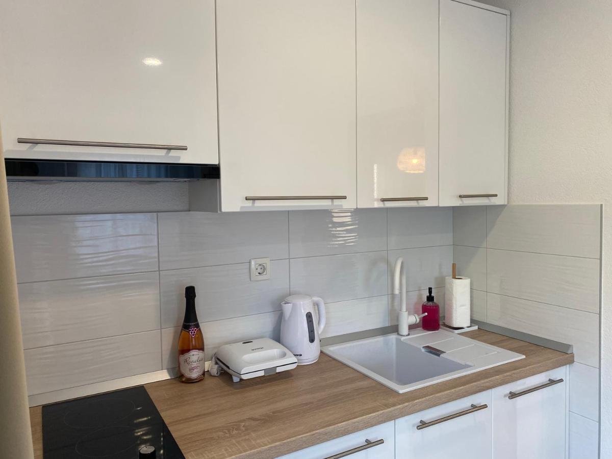Apartments Niko, Near Beach, Free Parking, Wi-Fi ทูแชพี ภายนอก รูปภาพ