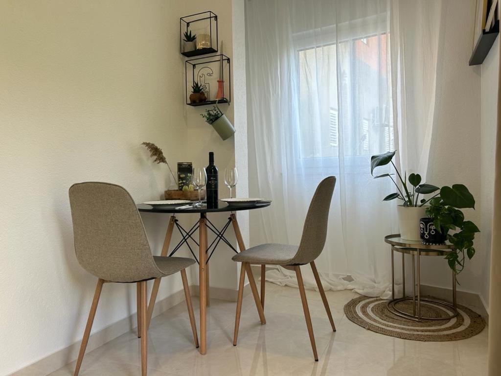Apartments Niko, Near Beach, Free Parking, Wi-Fi ทูแชพี ภายนอก รูปภาพ