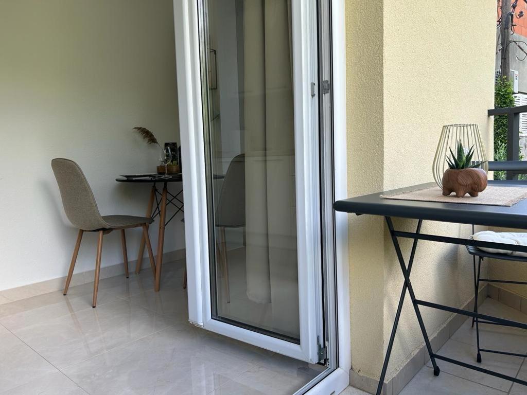 Apartments Niko, Near Beach, Free Parking, Wi-Fi ทูแชพี ภายนอก รูปภาพ